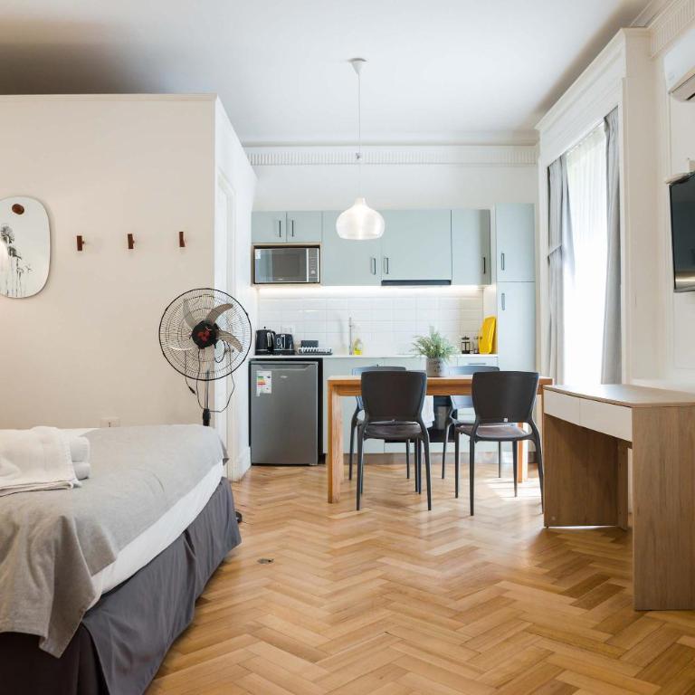 Bellavista Buzz Stylish 1BR Haven Just Steps from the Metro - Studio - 5