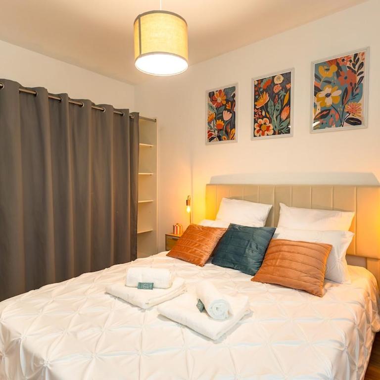Colombine - Charme & Art de Vivre au Cœur de Pézenas, Balcon, WiFi Fibre - OFFRE SPECIALE - Appartement 2 Chambres Deluxe - 3