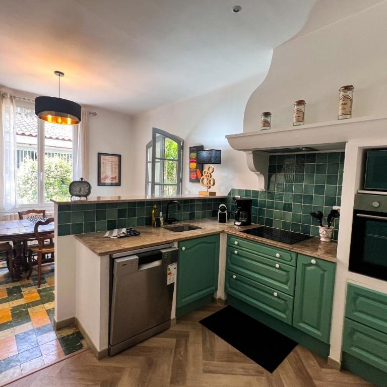 Elivi Elegant Art Deco house with Garden Walk to the Heart of Town - Maison de Vacances - 8