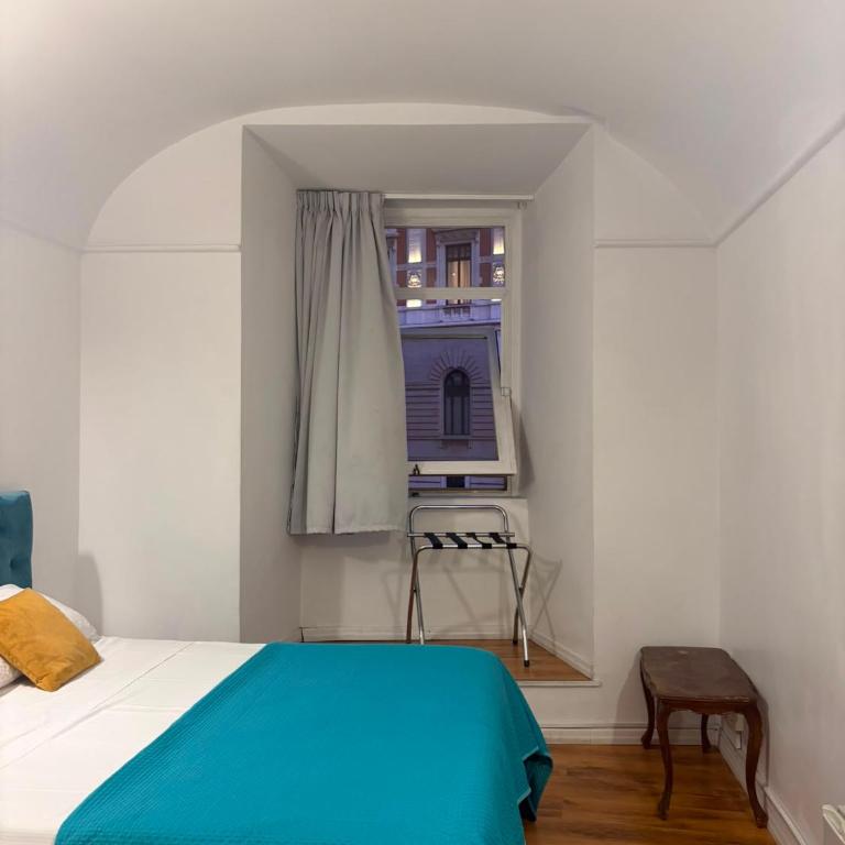 Helmirage Luxury Montecitorio - Camera Tripla Luxury - 2