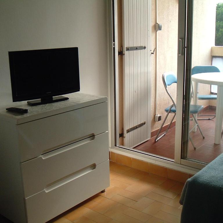 studio centre ville parking 200m plage & port - Appartement 1 Chambre - 4