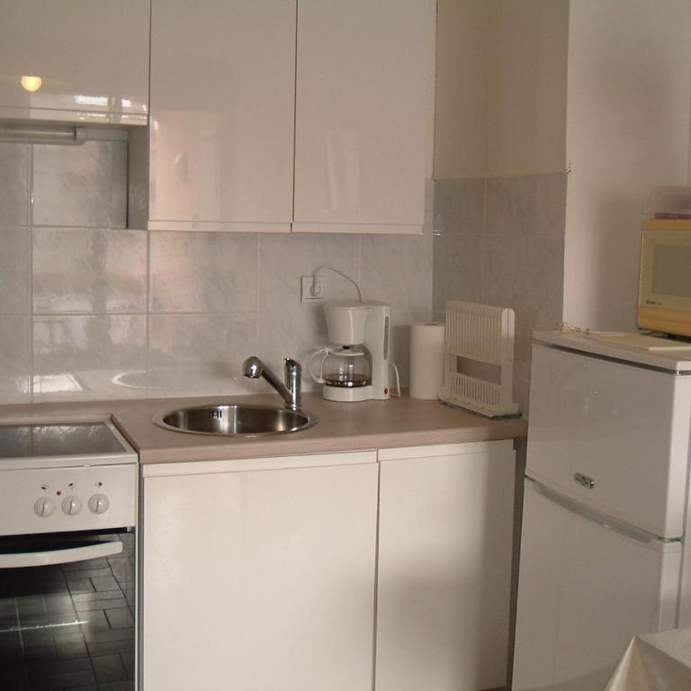 studio centre ville parking 200m plage & port - Appartement 1 Chambre - 5