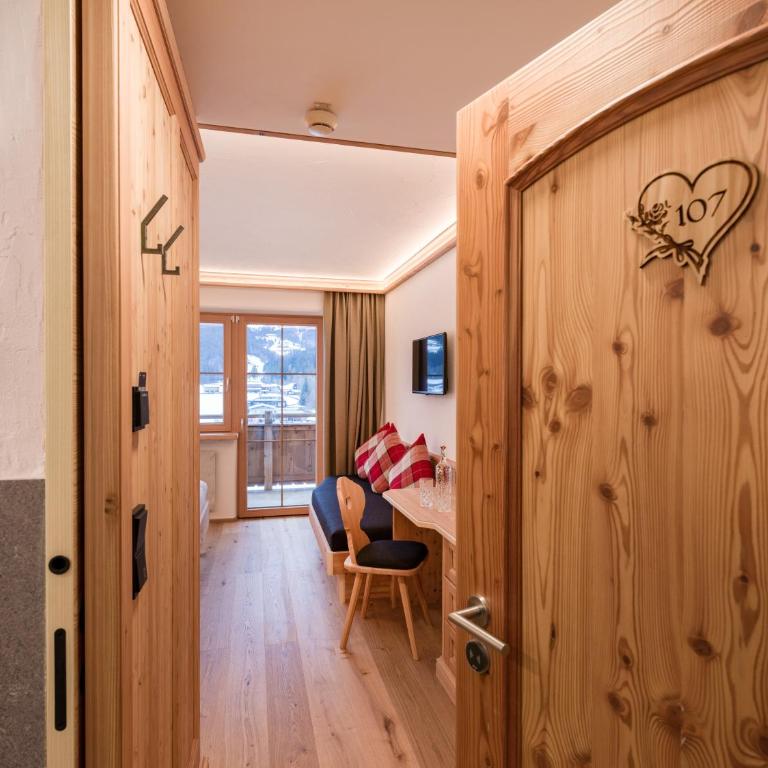 Hotel Ritterhof Ellmau - Doppelzimmer mit Balkon - 2