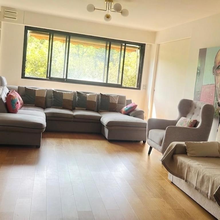Riverside Elegance with Trocadero and Eiffel Tower Just Minutes Away - Appartement 2 Chambres - 1