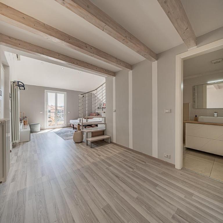 Sky Loft - Terrazza con vista - AC - Ascensore - Apartamento de 2 dormitorios con balcón - 13