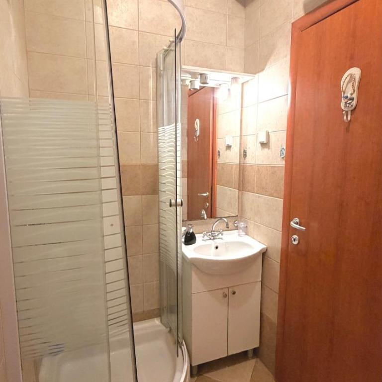 Apartment near Vezir's Bridge - Apartman sa 1 Spavaćom Sobom - 2