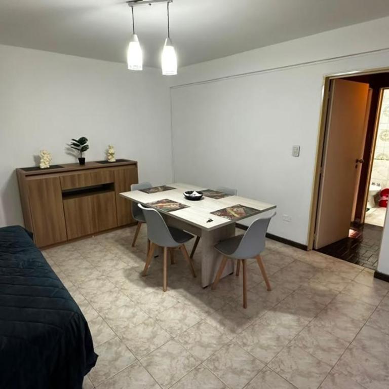 Departamento por día a media cuadra de la Plaza - Santa Rosa - Apartamento de 1 dormitorio - 4