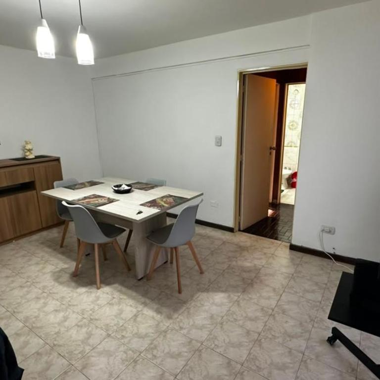 Departamento por día a media cuadra de la Plaza - Santa Rosa - Apartamento de 1 dormitorio - 24