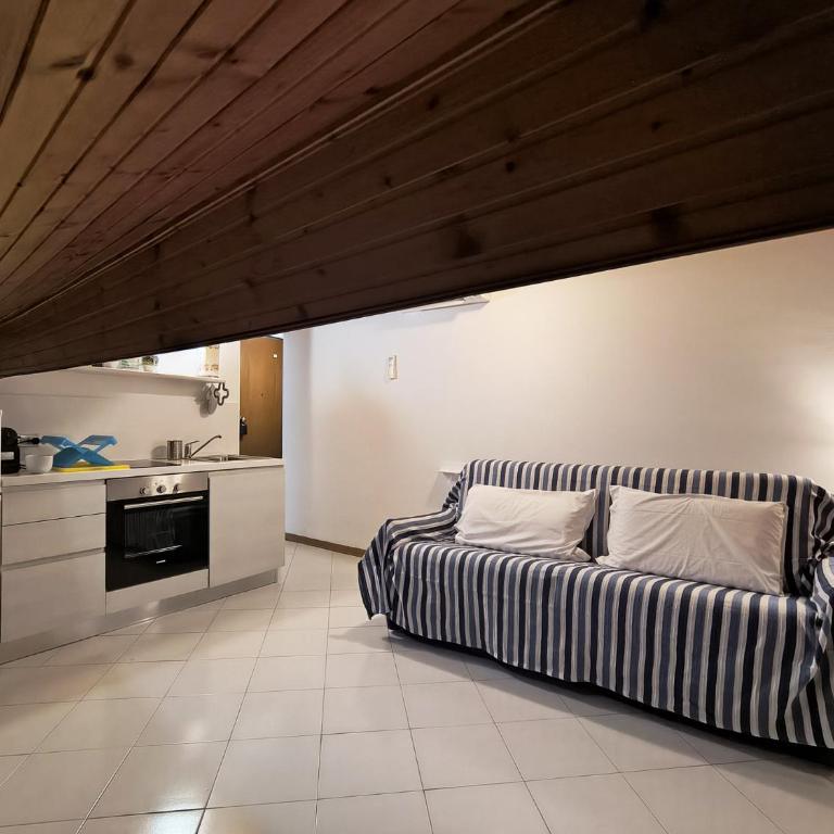Il Rifugio della Riviera, Your cozy perch above the flowers. - Appartamento - 2