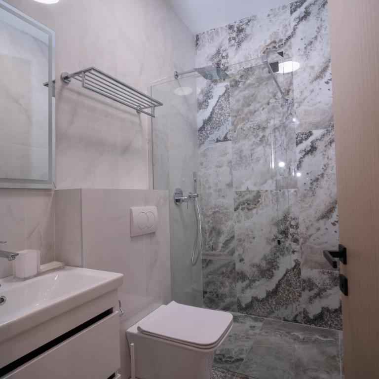 Sarajevo Waves Aparthotel - Deluks Dvokrevetna Soba sa Bračnim Krevetom - 2