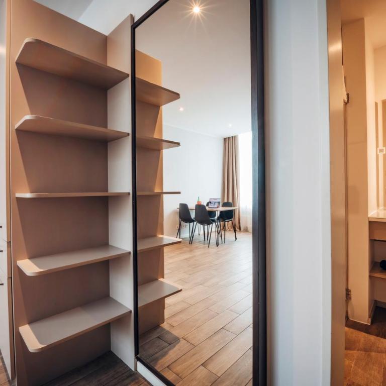 Brera Serviced Apartments Munich West - Appartamento XL con Letto King-Size e Camera da Letto Separata - 6