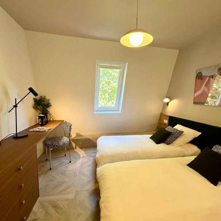 Le 11 Vue Cité Médiévale - Appartement 3 Chambres - 5