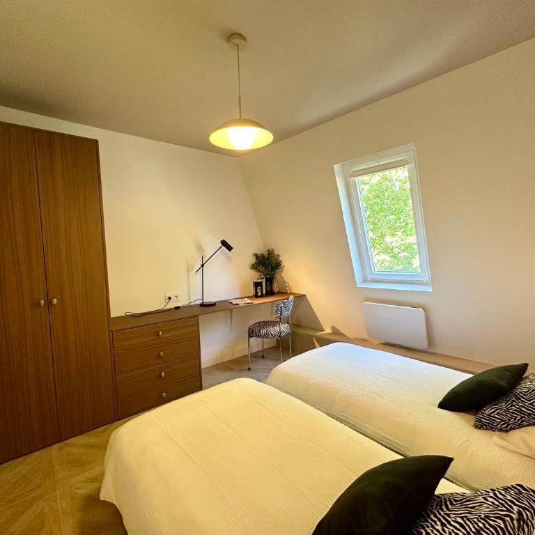 Le 11 Vue Cité Médiévale - Appartement 3 Chambres - 6