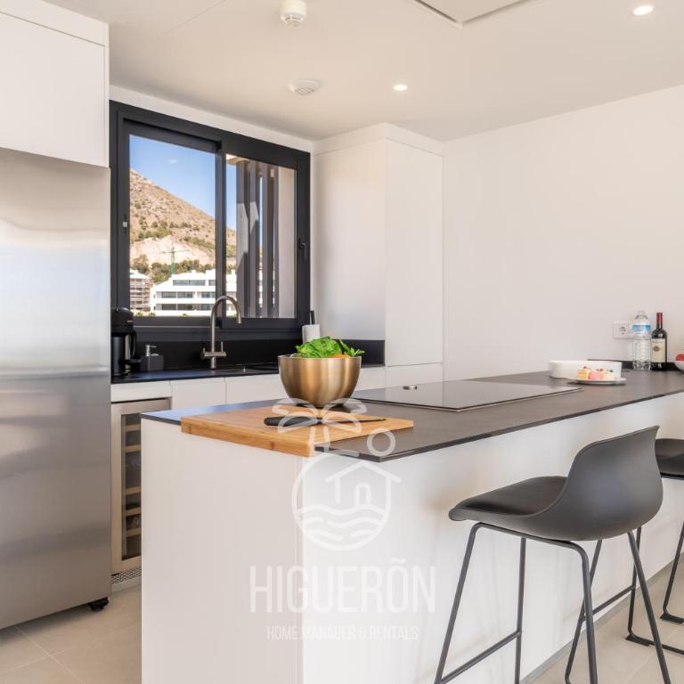 HigueronRentals Paradise Lift - Three-Bedroom Apartment - 16