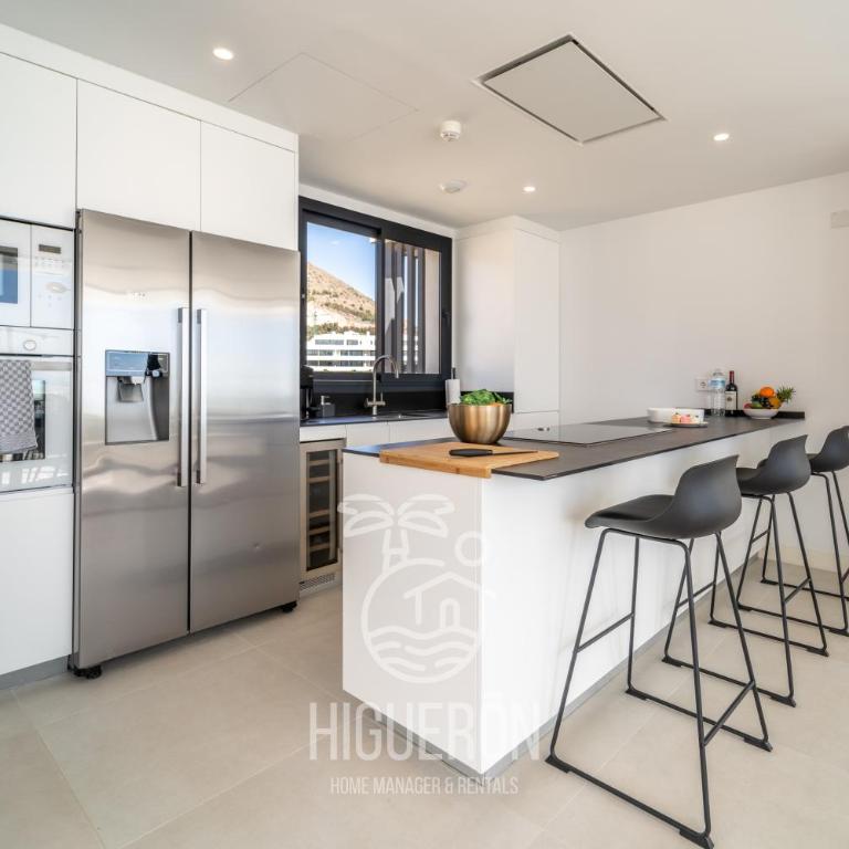 HigueronRentals Paradise Lift - Three-Bedroom Apartment - 15