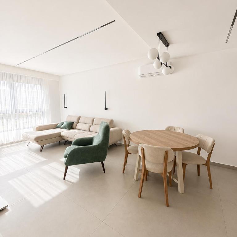 FortunaMax - Apartman sa 1 Spavaćom Sobom, Balkonom i Pogledom na Grad - 10