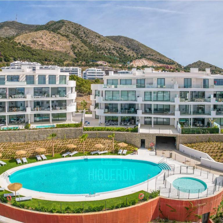 HigueronRentals Paradise Lift - Three-Bedroom Apartment - 29