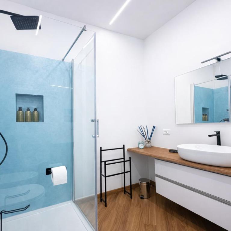 Bilocale al Mare , Ascensore & WiFi , Stazione - Appartamento con 1 Camera da Letto - 2