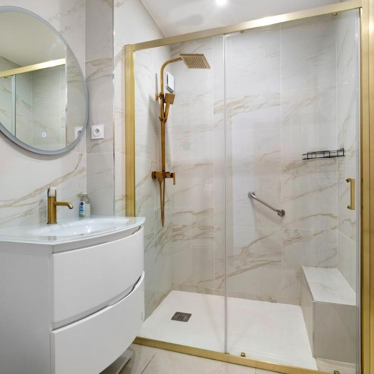 3 pièces proche plages Fr027 - Appartement 2 Chambres Deluxe avec Balcon - 24