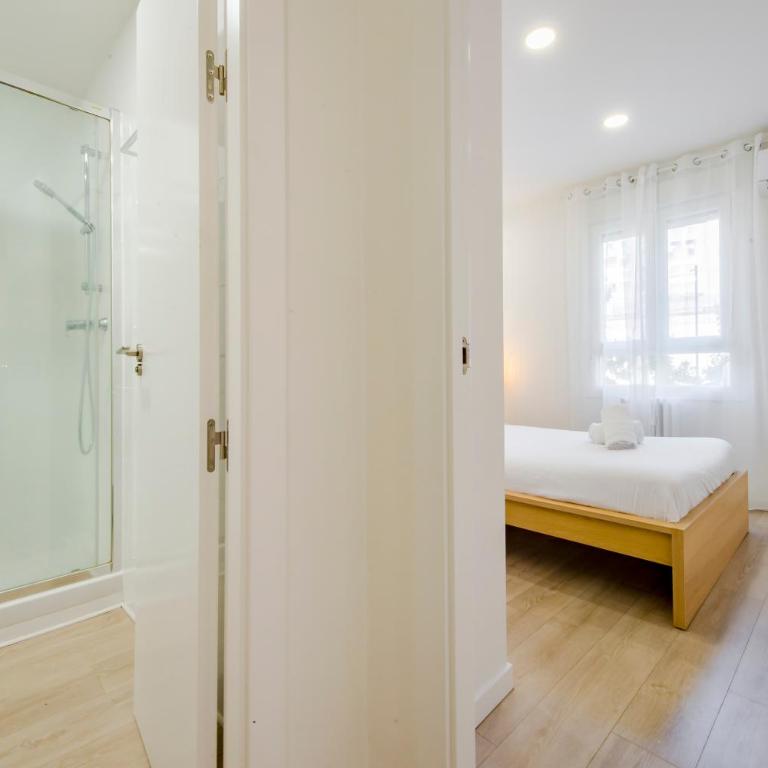 Comodidad con parking para 4, vive La Latina - Apartamento de 1 dormitorio - 4