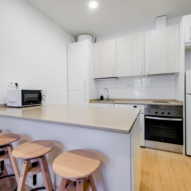 Comodidad con parking para 4, vive La Latina - Apartamento de 1 dormitorio - 5