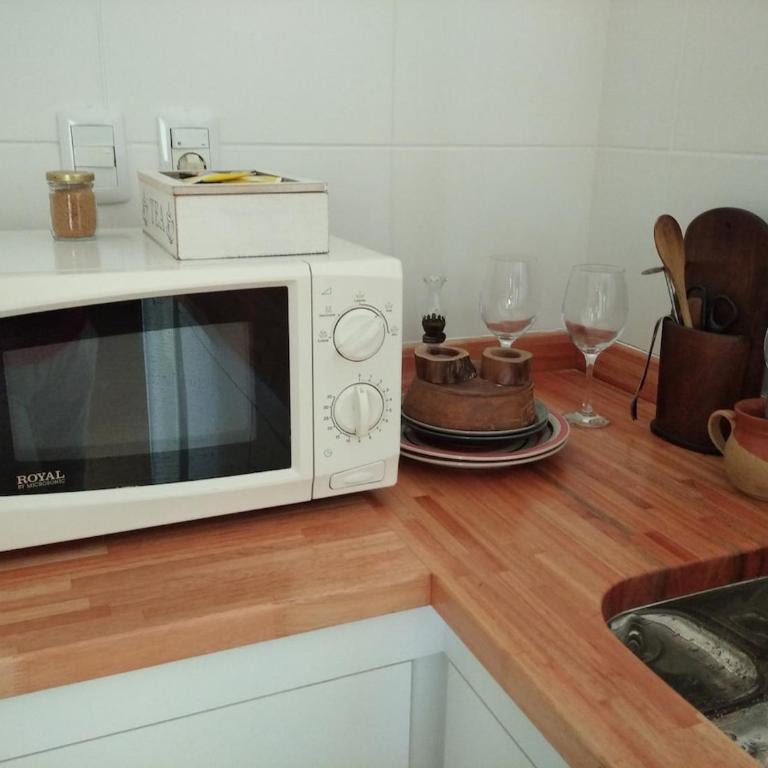 Iluminado monoambiente en el centro de Colonia - Apartamento de 1 dormitorio - 2