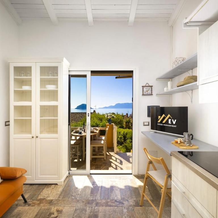 Sea view loft in Golfo Aranci - 200m from the beach - Appartamento con 2 Camere da Letto - 3