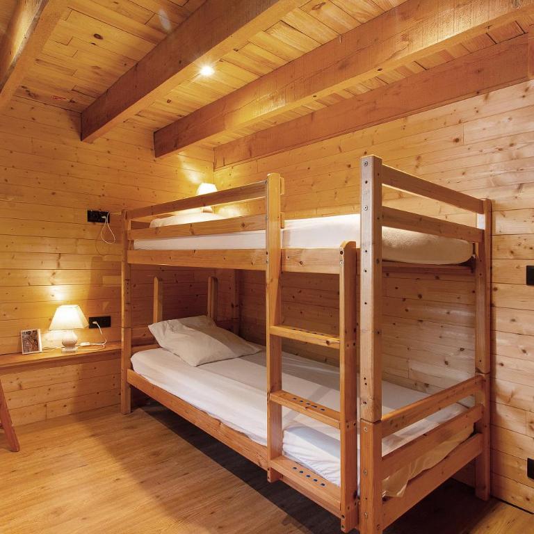 Gite l'Esquirol - Appartement 3 Chambres avec Vue sur la Montagne - 23