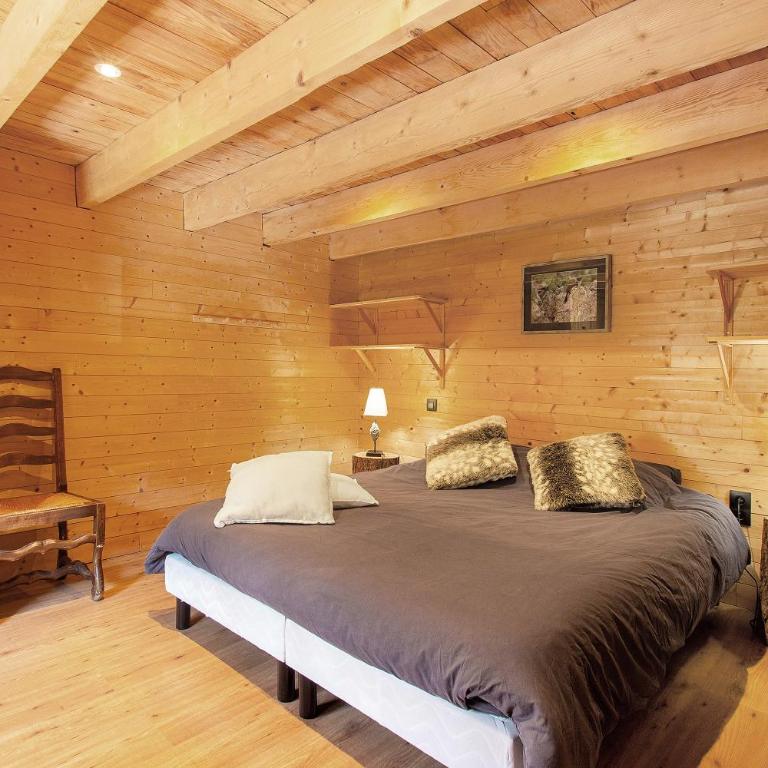 Gite l'Esquirol - Appartement 3 Chambres avec Vue sur la Montagne - 10