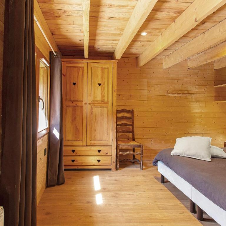 Gite l'Esquirol - Appartement 3 Chambres avec Vue sur la Montagne - 12