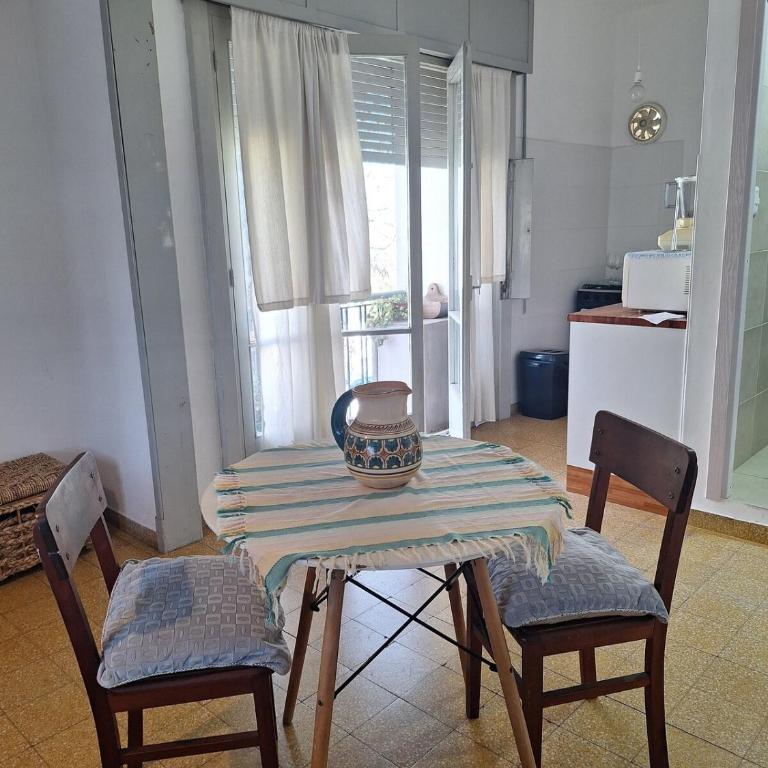 Iluminado monoambiente en el centro de Colonia - Apartamento de 1 dormitorio - 4
