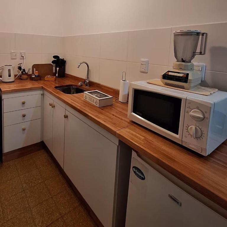 Iluminado monoambiente en el centro de Colonia - Apartamento de 1 dormitorio - 11