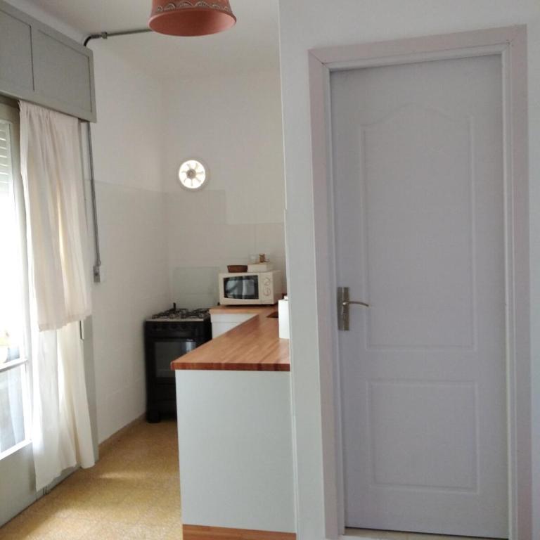Iluminado monoambiente en el centro de Colonia - Apartamento de 1 dormitorio - 18