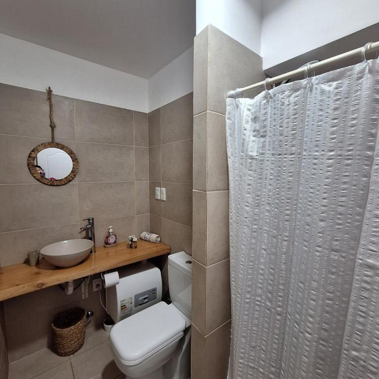 Iluminado monoambiente en el centro de Colonia - Apartamento de 1 dormitorio - 24