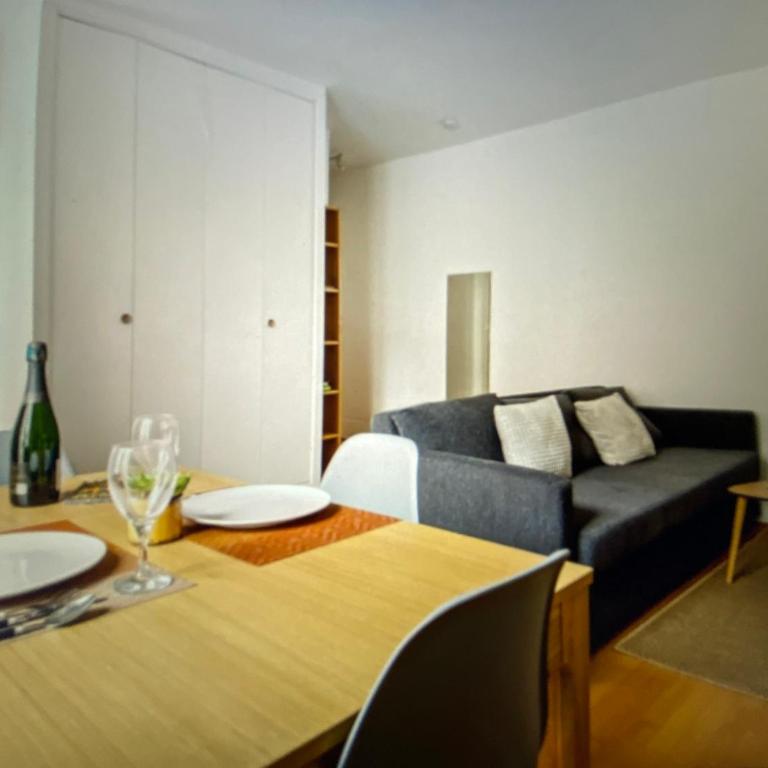 charming and bright one room apartment -saint honore errtet - Appartement 1 Chambre - 6