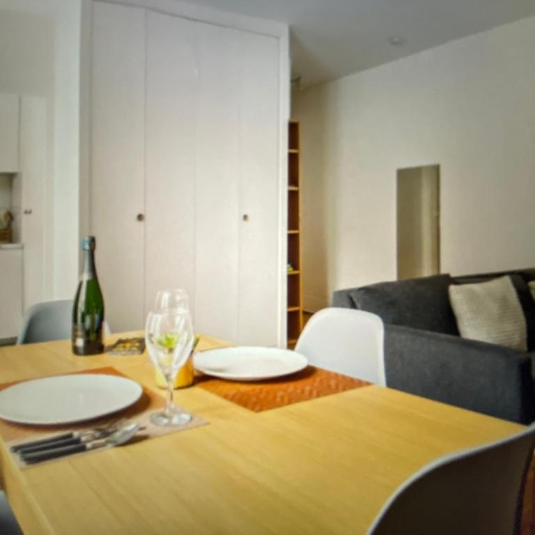charming and bright one room apartment -saint honore errtet - Appartement 1 Chambre - 9