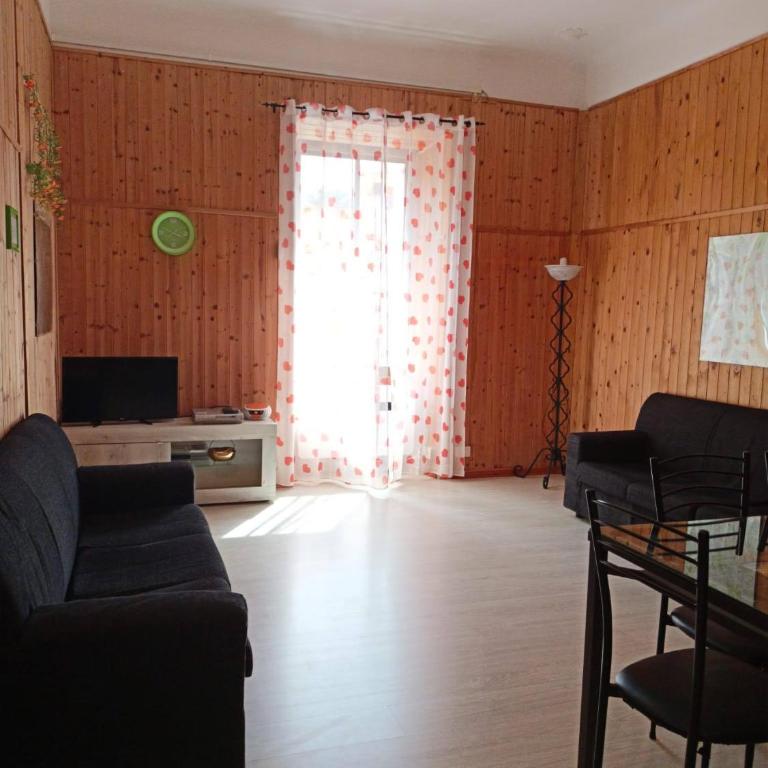 Rome Near Colosseum - Three-Bedroom Apartment - 8