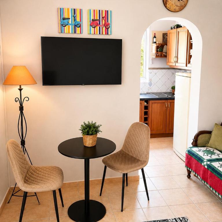 Marina Breeze Family Villa - Appartement 1 Chambre avec Jardin - 8