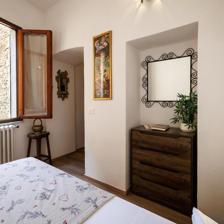 GuestHost - Dimora Camollia nel cuore di Siena - Appartamento con 3 Camere da Letto - 24