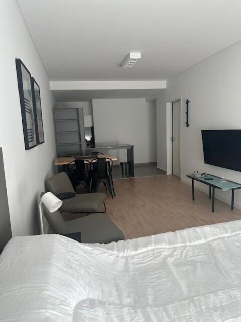 Monoambiente amplio para 2 personas Zona Hospital Italiano R302 - Apartamento Estudio con cama grande - 9