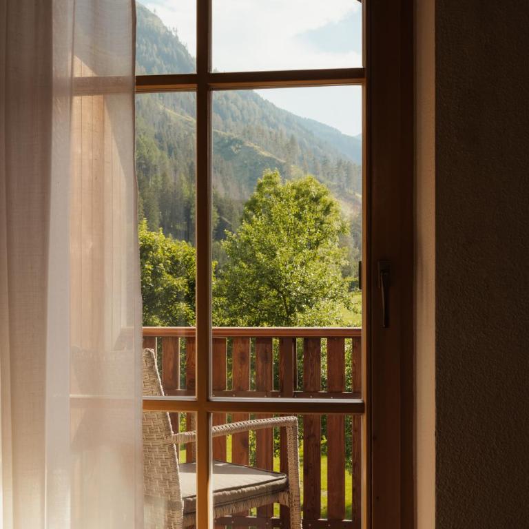 Untermairhof Appartment Residence - Two-Bedroom Apartment with Mountain View - 10