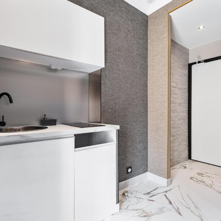 Nice Renting - 4FRANCE - Luxe Suite & Comfort Seafront Massena - Apartment mit 1 Schlafzimmer - 4