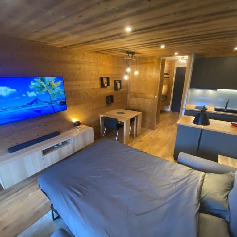 Beautiful foot of slopes with parking - Maison de Vacances - 13