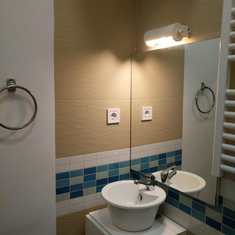 Acogedor estudio en pleno centro de Madrid - One-Bedroom Apartment - 3
