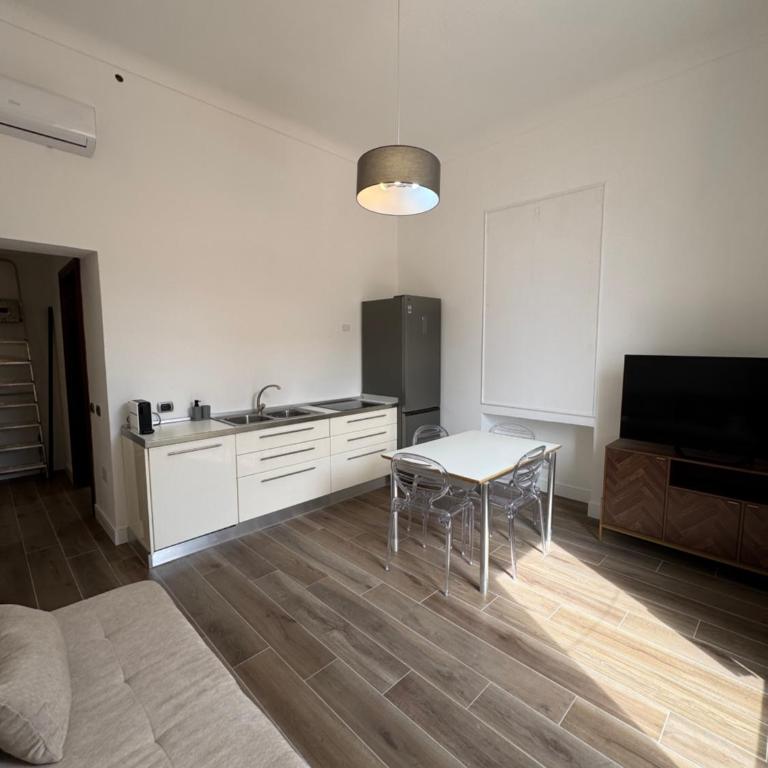 Palazzo Manini - Appartamento con 1 Camera da Letto e Vista Città - 2