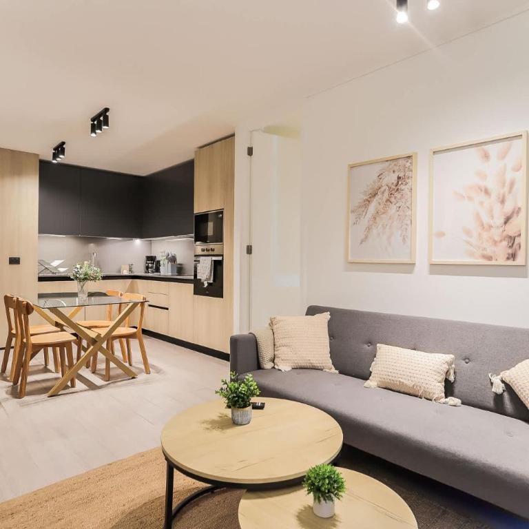 Comfort & Style 2BR Las Condes Apt perfect for 5 - Apartment - 8
