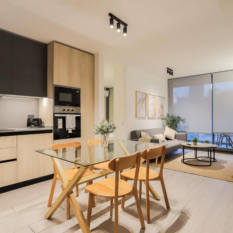 Comfort & Style 2BR Las Condes Apt perfect for 5 - Apartment - 2