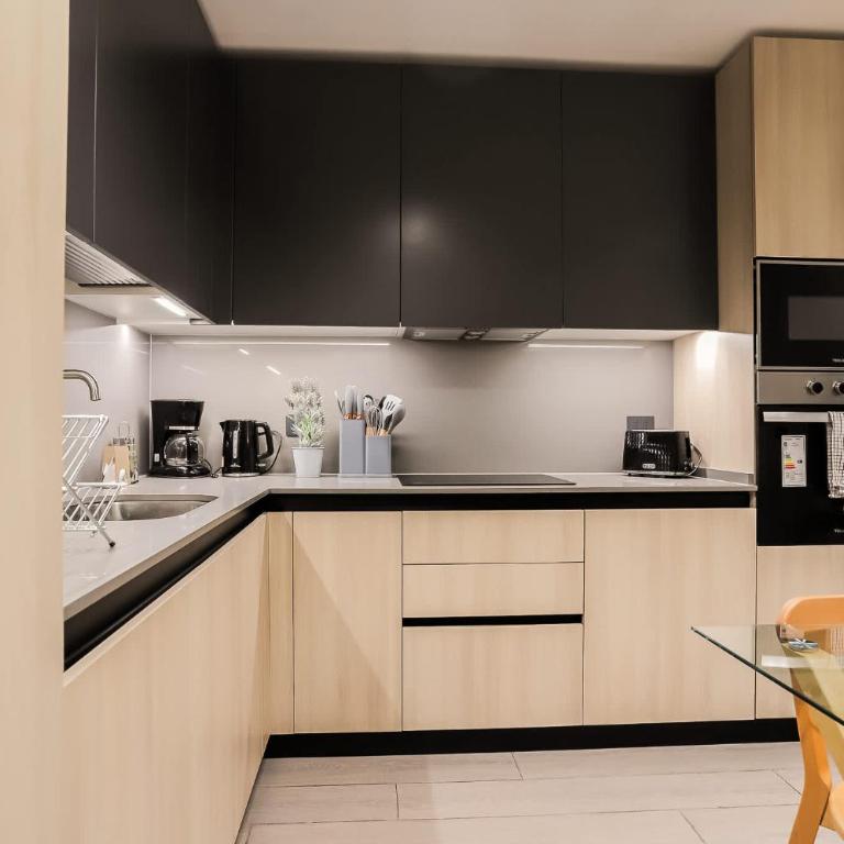 Comfort & Style 2BR Las Condes Apt perfect for 5 - Apartment - 9