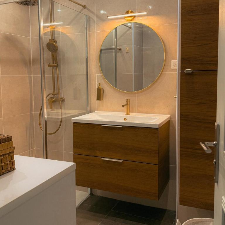3-room apartment for 6 people in Port Vauban - Appartement 2 Chambres - 8