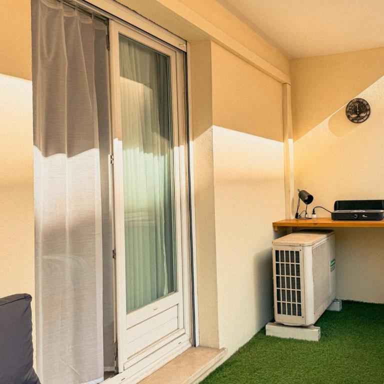 3-room apartment for 6 people in Port Vauban - Appartement 2 Chambres - 15